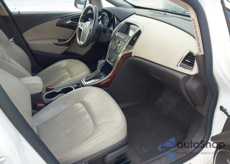 2013 Buick Verano Leather Group z USA, uszkodzony, nr VIN 1G4PS5SK8D4219996